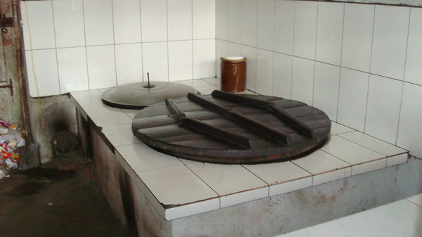 支教生做饭用的灶台